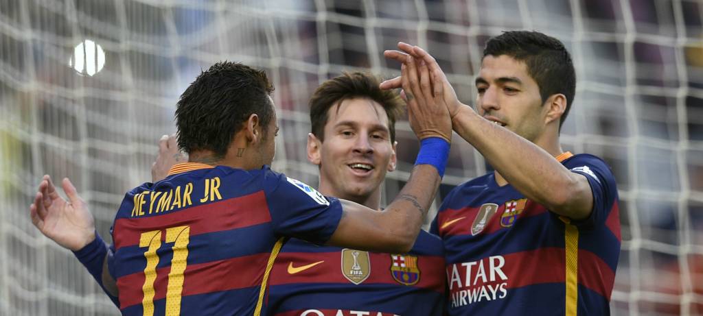 Trio MSN é um dos destaques do jogo entre Barcelona e Valencia (Foto: Lluis Gene/AFP)