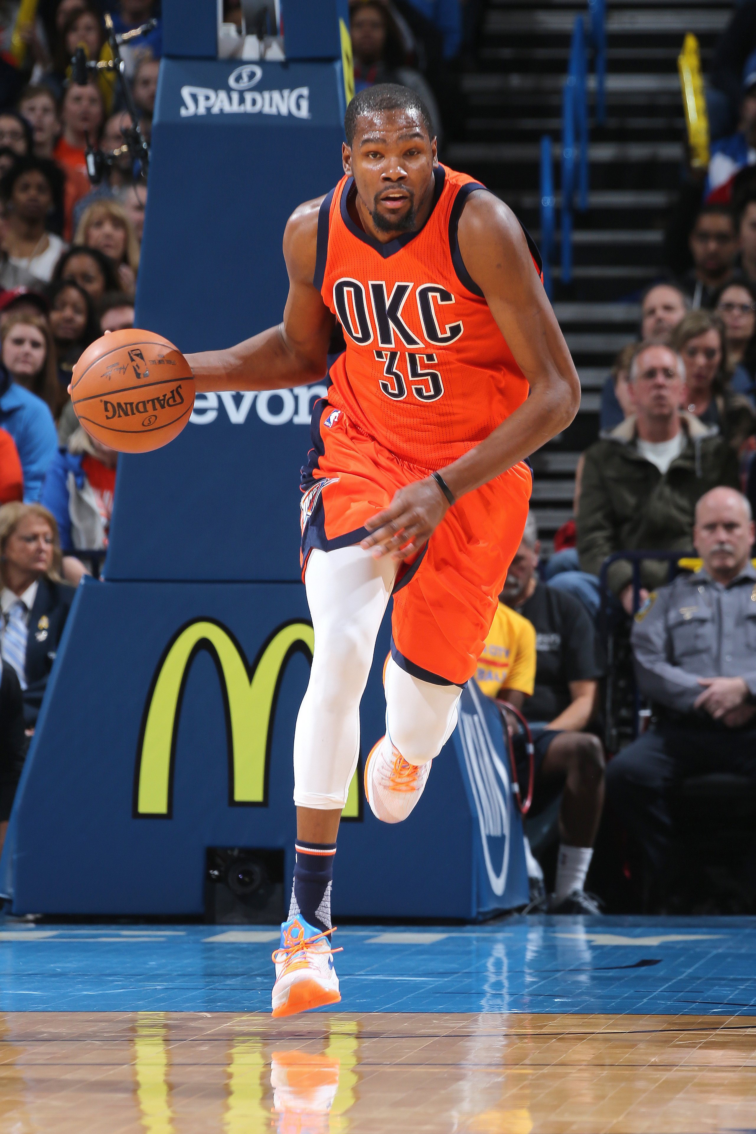 Kevin Durant foi o cestinha da partida (Foto: Layne Murdoch/NBAE via Getty Images/AFP)