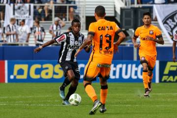 Equatoriano Cazares também se destacou contra o Corinthians (Bruno Cantini/CAM)