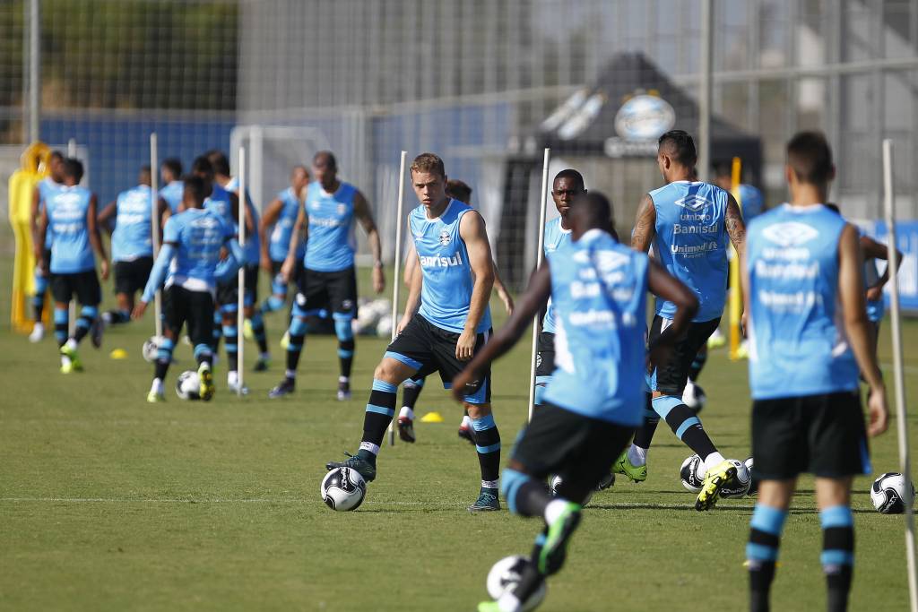 O Grêmio está treinando forte para a temporada 2016 (Foto: Lucas Uebel/GREMIO FBPA)