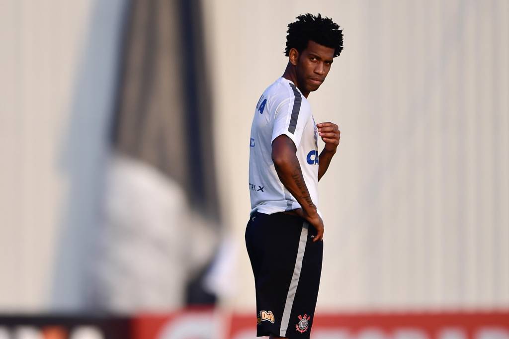 Zagueiro foi seduzido pelo alto salário oferecido pelo Shandong Luneng (foto: Fernando Dantas/Gazeta Press)