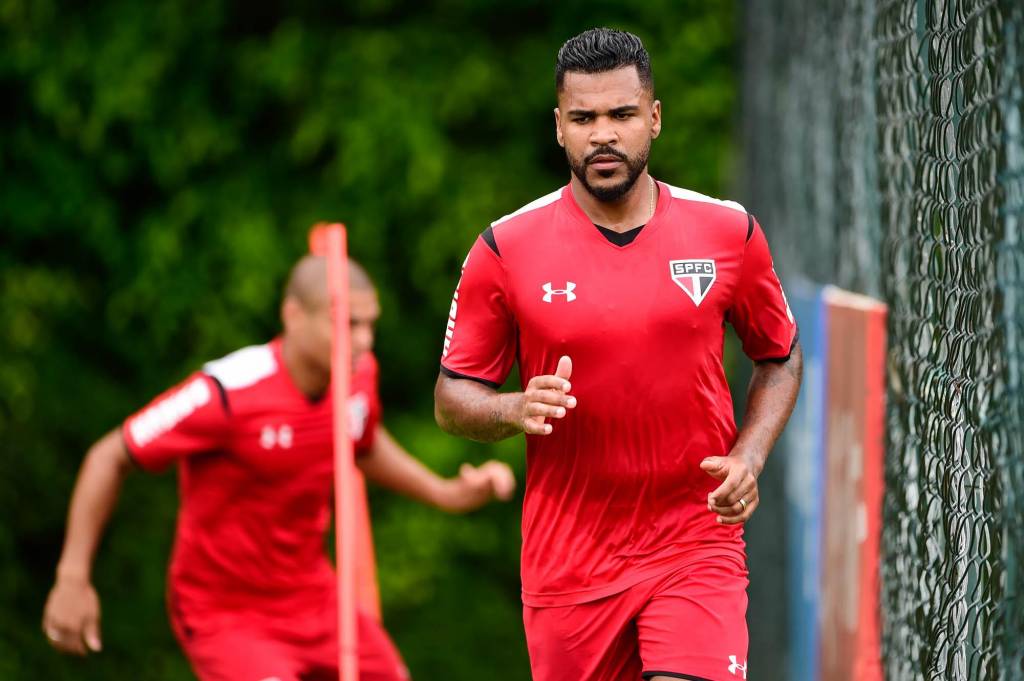 Breno está mais magro e preparado para enfrentar a maratona de jogos sem sofrer com lesões (Foto: Fernando Dantas/Gazeta Press)