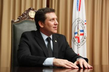 O atual presidente da Federação Paraguaia de Futebol, Alejandro Domínguez, deve ser oficializado como mandatário da Conmebol (Foto: Divulgação/APF)