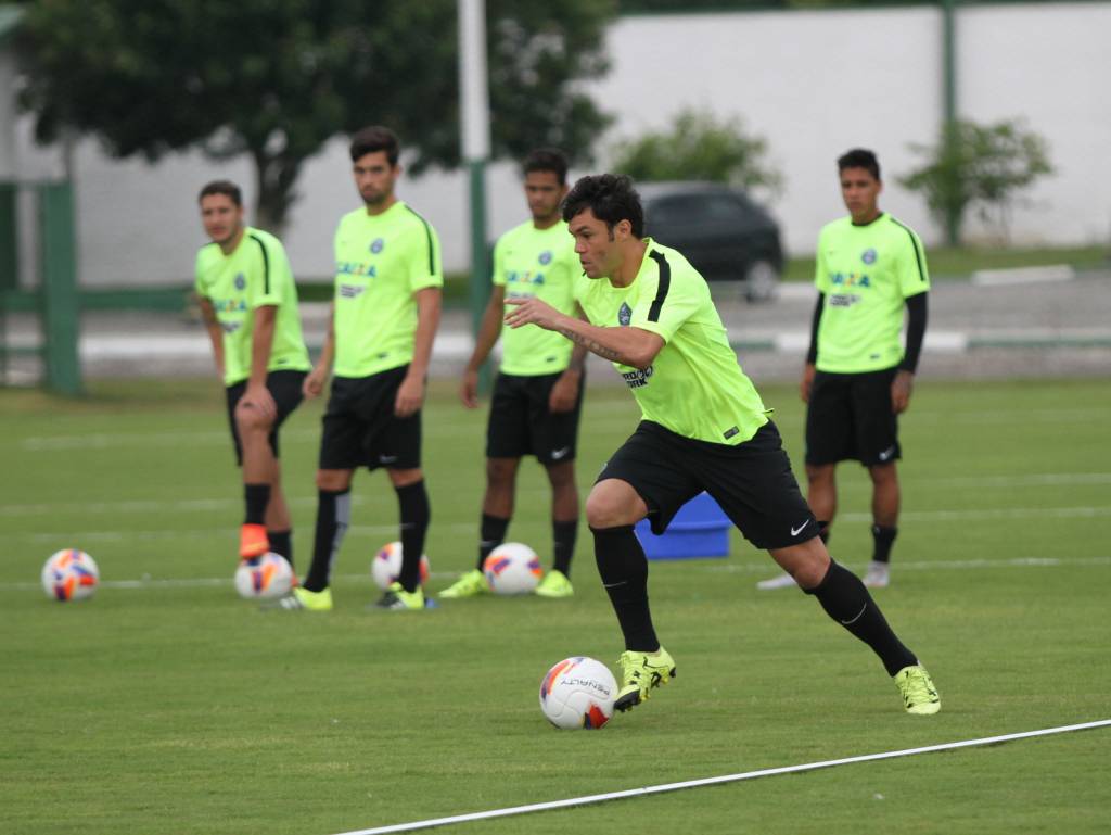 Kléber carrega a esperança de um ano melhor para o Coxa (Divulgação/CFC)