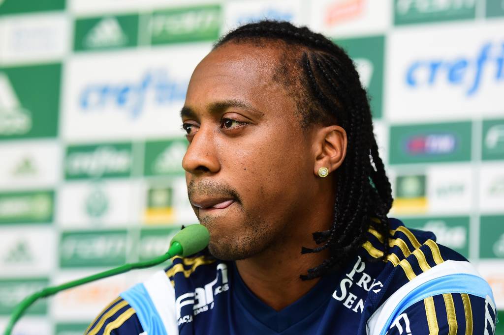 Volante diz que se recuperou antes do tempo no ano passado (Foto: Sergio Barzaghi/Gazeta Press)