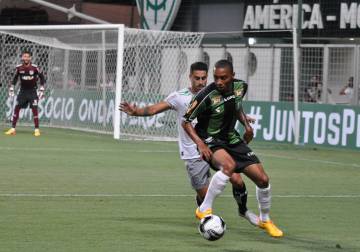 Meia Osman foi um dos estreantes da noite pelo América-MG (Carlos Cruz/AFC)