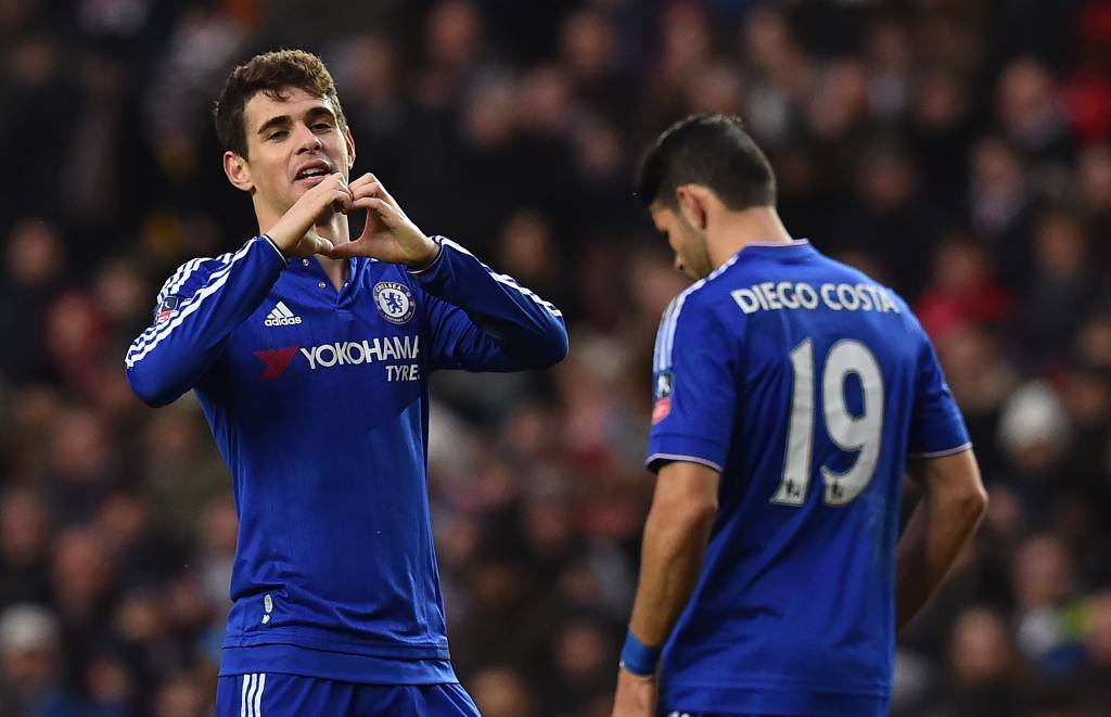 Oscar brilhou e marcou três vezes na goleada do Chelsea. (Foto: Ben Stansall/AFP)