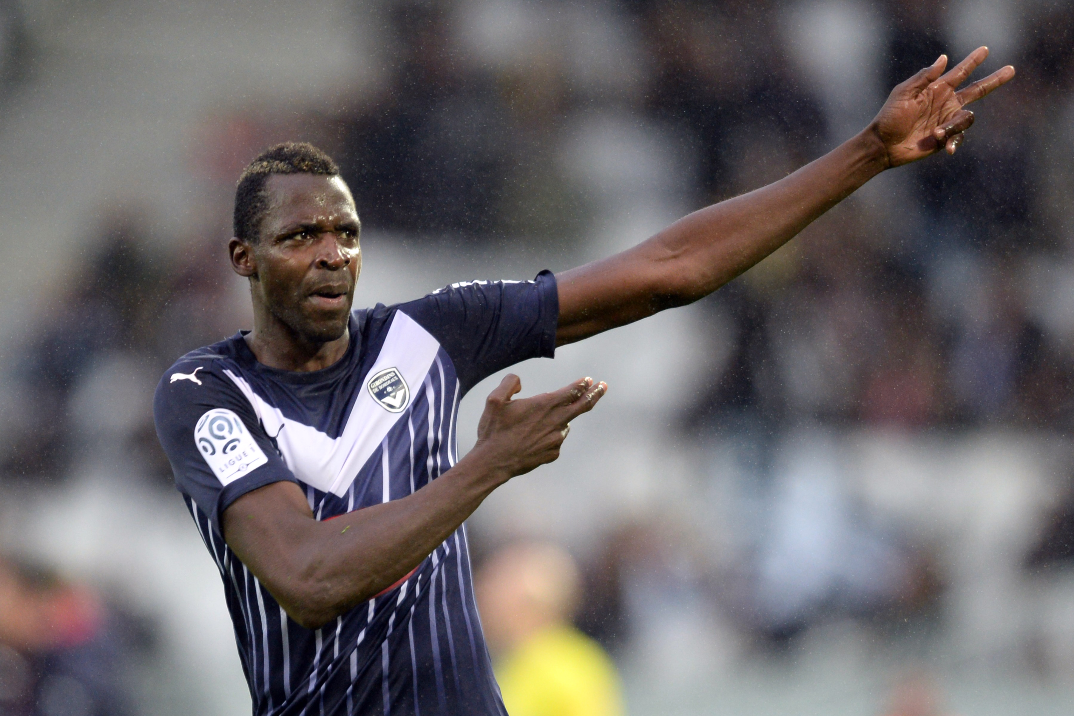 Diabaté marcou dois gols na vitória do Bordeaux (Foto: NICOLAS TUCAT / AFP)