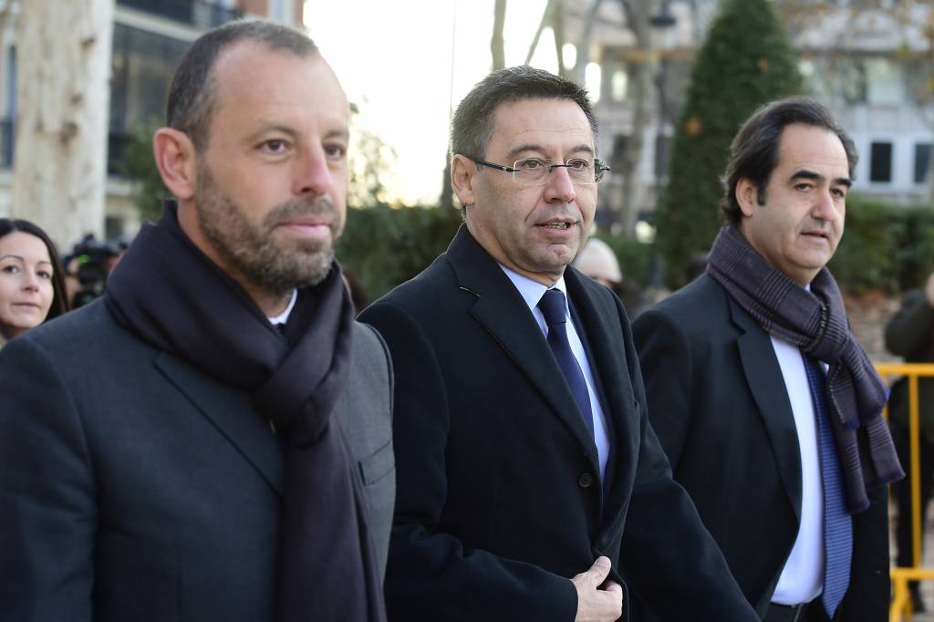 Dirigentes do Barcelona tiveram que depor sobre o caso Neymar (Foto: Javier Soriano/AFP)