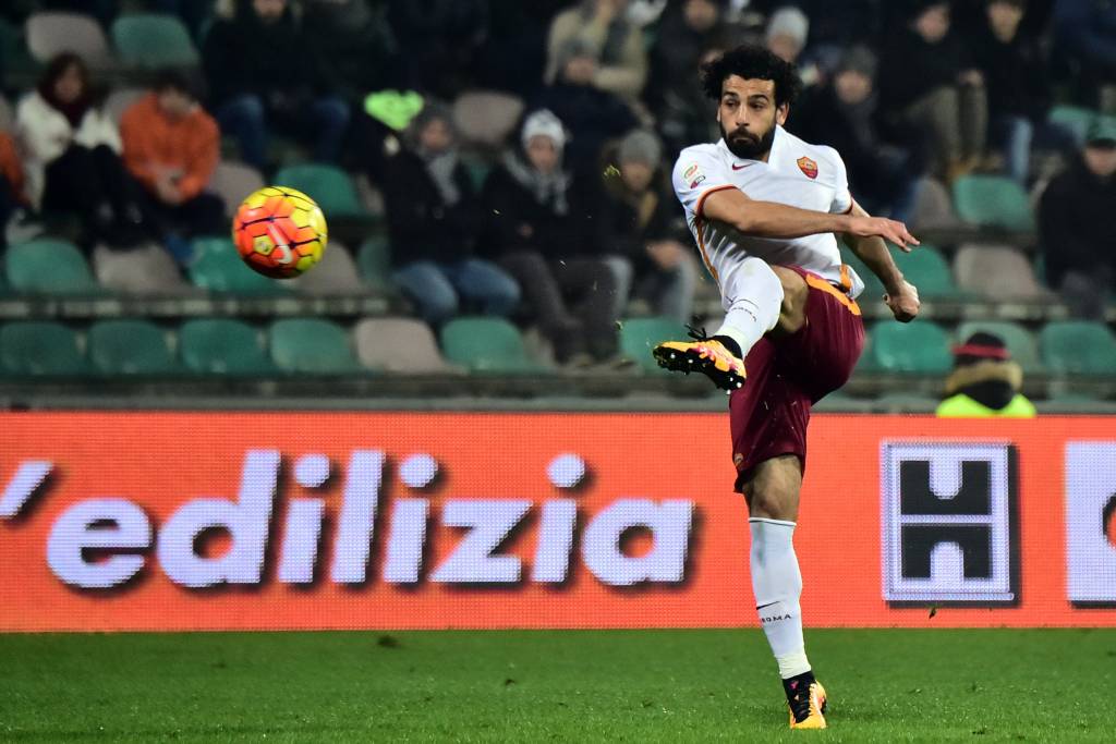 O atacante Salah anotou o gol da vitória da Roma por 1 a 0 sobre o Sassuolo (Foto: GIUSEPPE CACACE/AFP)