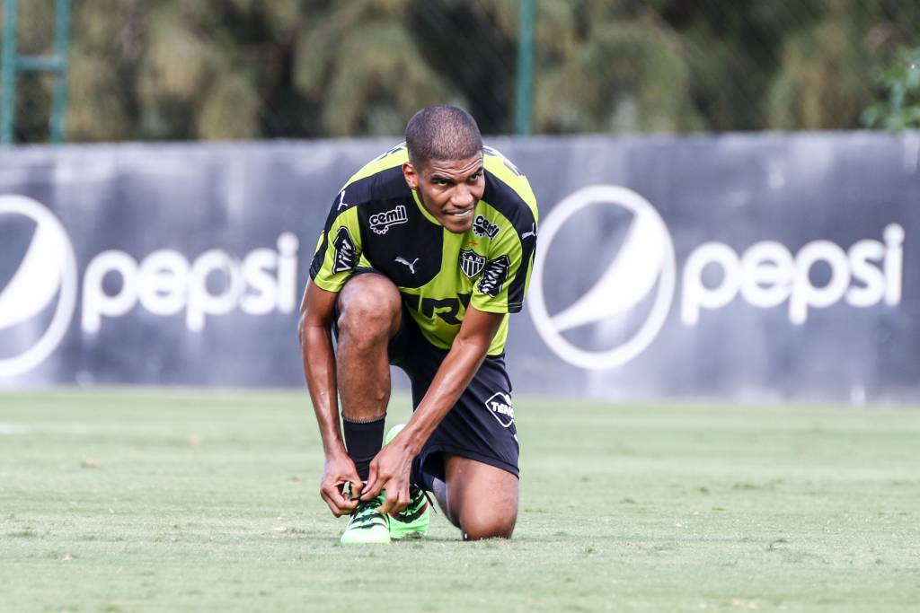 Léo Silva está no Galo desde 2011 e já formou dupla com vários zagueiros no clube (Bruno Cantini/CAM)