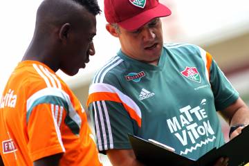 Eduardo Baptista está com o cargo ameaçado no Fluminense (Foto: NELSON PEREZ/FLUMINENSE)