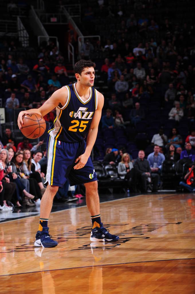 Raulzinho Neto chegou ao Utah Jazz em 2015 (Foto: Barry Gossage/NBAE via Getty Images/AFP)