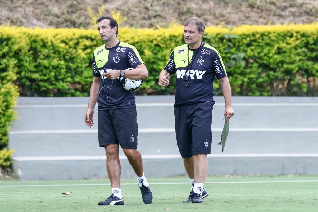 Pensando na estreia pela Libertadores, na próxima quarta, Aguirre poupará todos os titulares contra o Guarani-MG (Bruno Cantini/CAM)