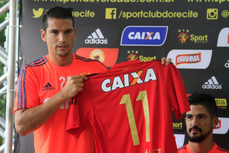 O meia Mark González assinou contrato de dois anos com o Sport (Foto: Divulgação)