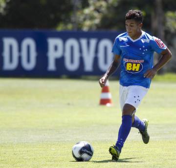 Romero é o único reforço para a temporada que ainda não teve sua situação regularizada no Cruzeiro (Washington Alves/Light Press)
