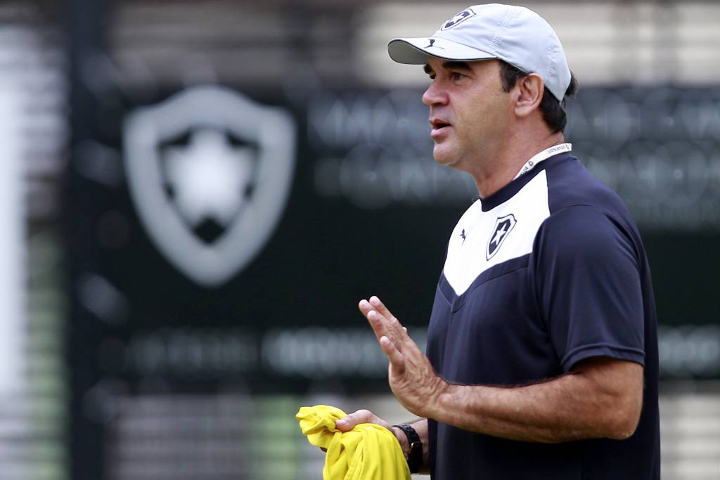 Ricardo Gomes busca manter a boa campanha do Botafogo no Campeonato Carioca (Foto: Vítor Silva/SSPress/Botafogo)