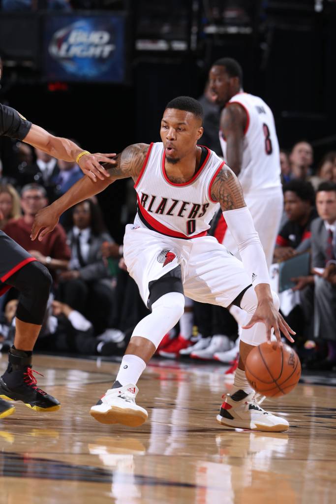 Lillard teve a melhor marca da carreira ao marcar 51 pontos (Foto: Sam Forencich/NBAE via Getty Images/AFP)