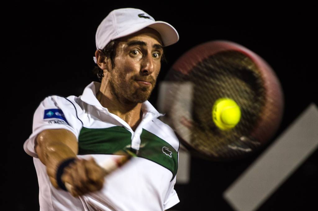 Campeão em São Paulo em 2015, Pablo Cuevas está na decisão no Rio (foto: Yasuyoshi Chiba/AFP)