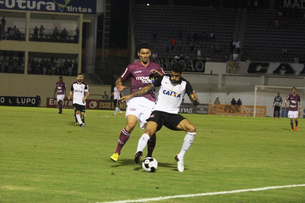 Corinthians estava em apuros e sofreu para buscar o empate na Fonte Luminosa (foto: Leonardo Fermiano)