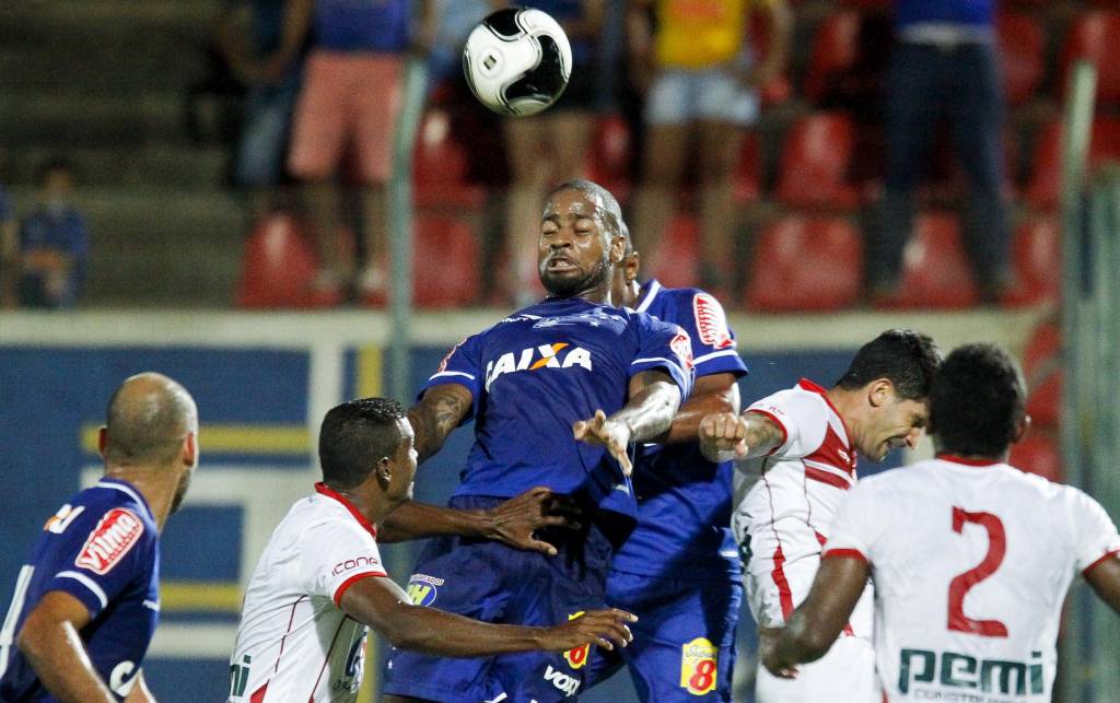 Diante do Tricordiano, Dedé e Bruno Rodrigo voltaram a atuar juntos após quase dois anos (Washington Alves/Light Press
