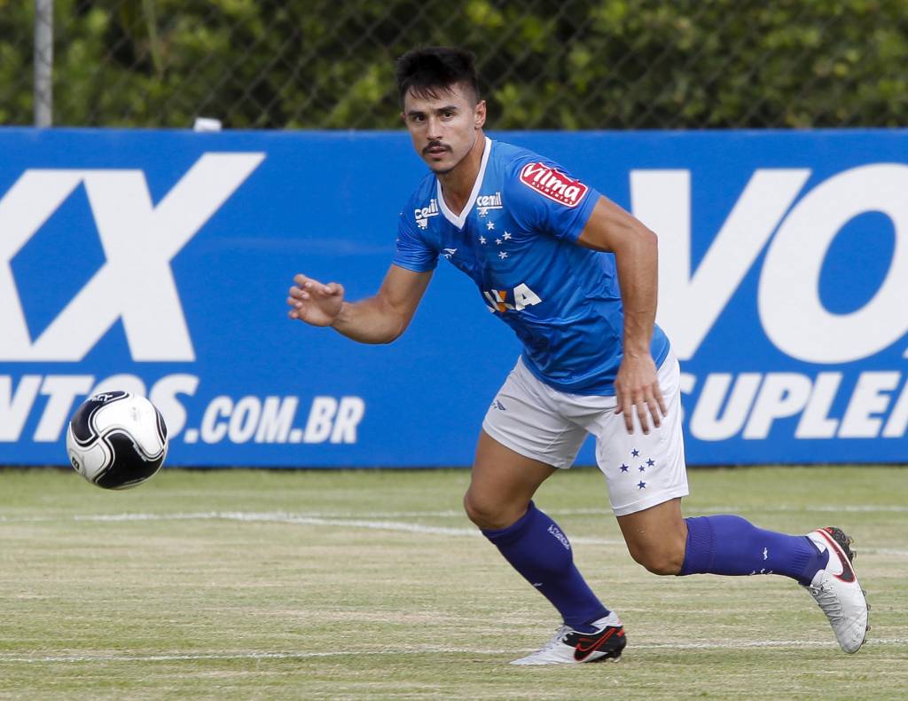 Próximo da artilharia isolada do novo Mineirão, camisa 9, porém prefere destacar o coletivo (Washington Alves/Light Press)