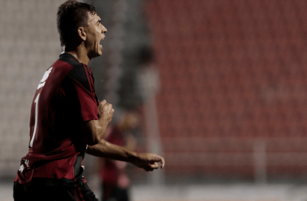 Marcelinho comemora gol contra a Ferroviária nesta quinta (Foto: Divulgação/Twitter)
