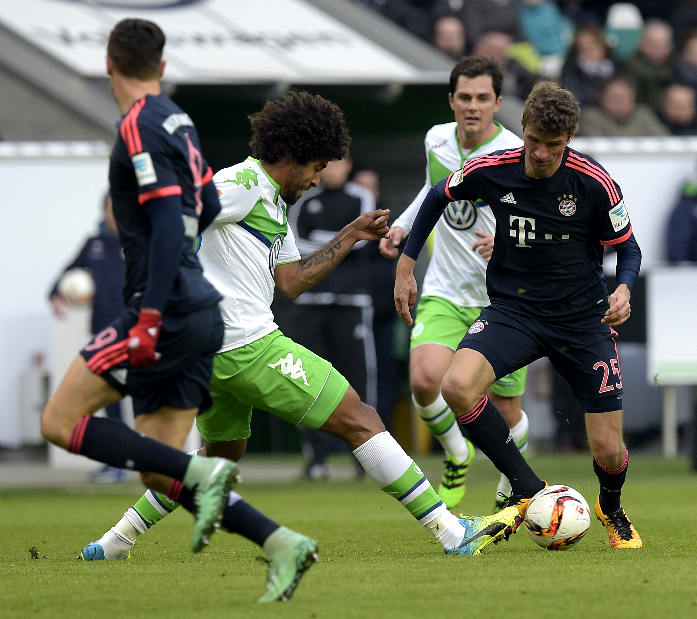 Wolfsburg mira Liga Europa em visita ao lanterna, mas técnico prega cuidado