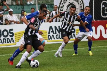 Robinho jogou 90 minutos contra a URT e pode ser titular contra o América-MG (Bruno Cantini/CAM)