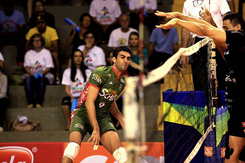 Em partida equilibrada, Brasil Kirin venceu Bento Vôlei por 3 sets a 2 (Foto: Cinara Piccolo/Divulgação Vôlei Brasil Kirin)