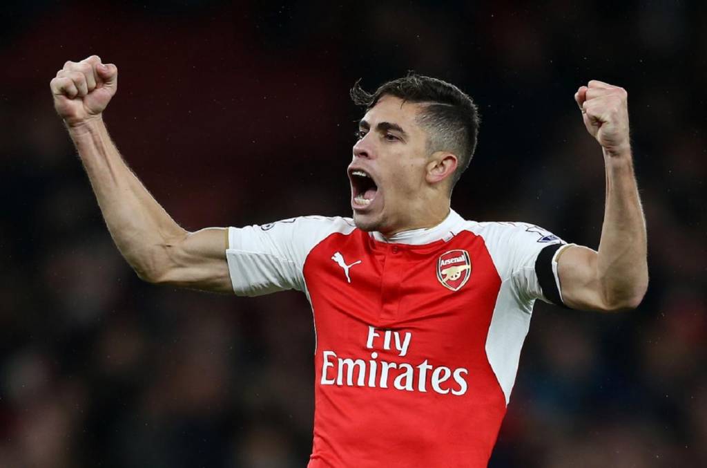 Gabriel Paulista teve atuação contestada no clássico (Foto: AFP)