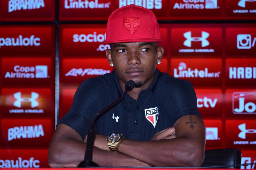 Thiago Mendes,   jogador do São Paulo FC, durante entrevista coletiva após treino no CCT da Barra Funda, na Zona Oeste da capital paulista.