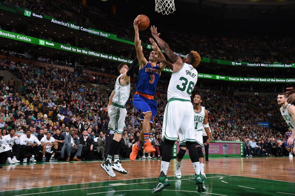 Celtics seguraram os Knicks nesta sexta-feira (Foto: Brian Babineau/NBAE via Getty Images/AFP)