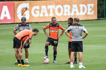 Caso seja regularizado, Clayton irá fazer sua estreia pelo Galo contra o Tombense (Bruno Cantini/CAM)
