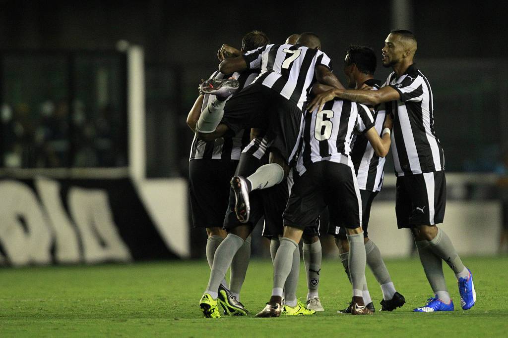 O Botafogo defenderá sua invencibilidade contra o Boavista, neste sábado (Foto: Vitor Silva/SSPress)