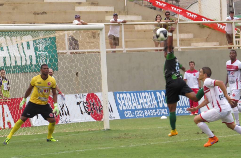 América-MG não viveu jornada feliz em Muriaé (foto: divulgação)