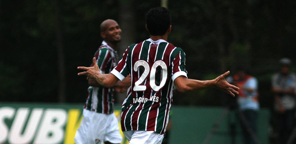 O atacante Magno Alves marcou o gol da vitória e da classificação do Fluminense (Foto: Nelson Perez/FFC)