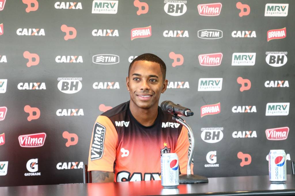 Confiança de Robinho tem aumentado à medida que forma física se aproxima da ideal (Bruno Cantini/CAM)