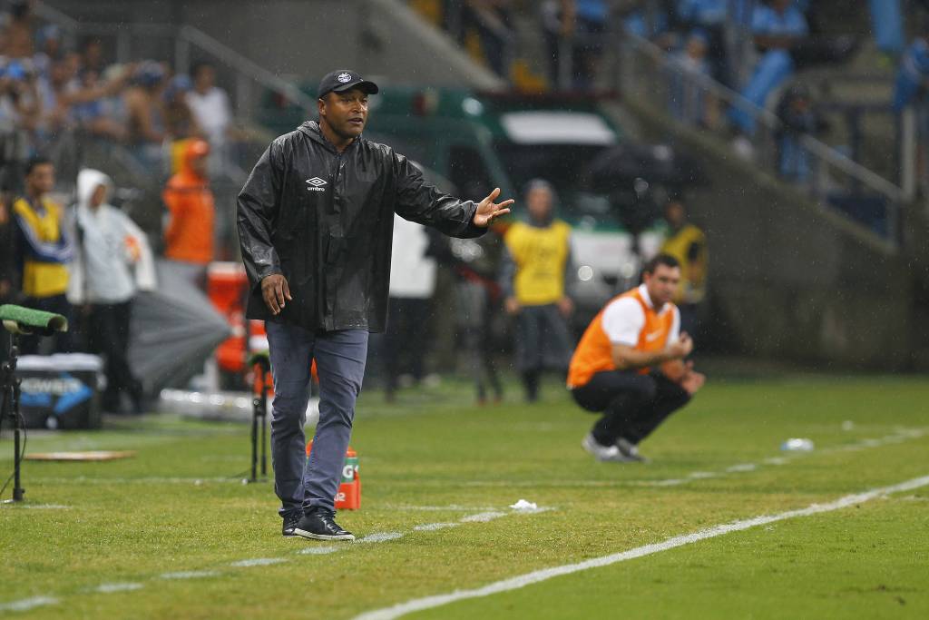 O técnico Roger, de olho no San Lorenzo, vai colocar reservas no Gauchão (Foto: Lucas Uebel/Grêmio FBPA)
