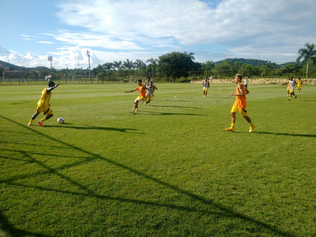 O Volta Redonda visitará o Bangu neste domingo, estreando na Taça Guanabara (Foto: Divulgação/VRFC)