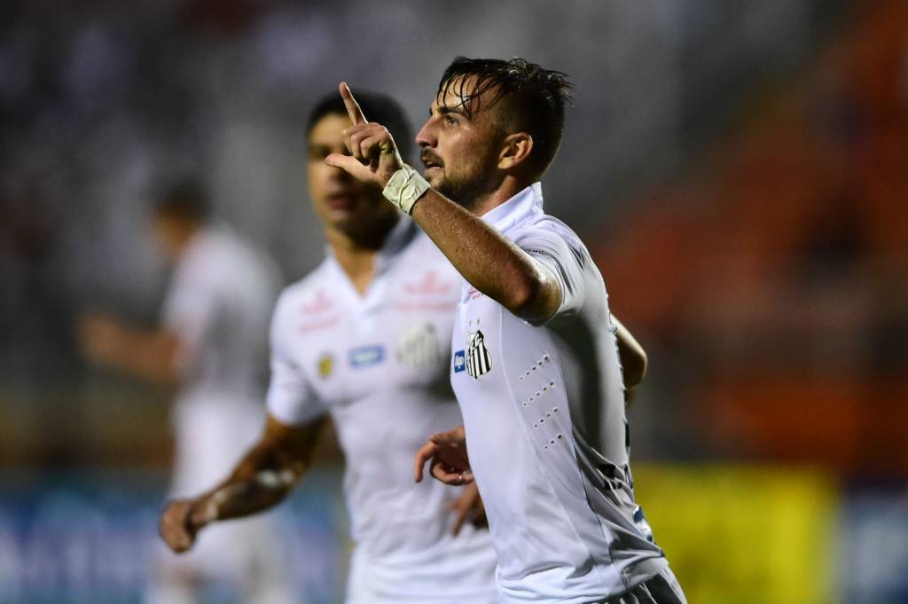 Rafael Longuine, que jogou no lugar de Lucas Lima, marcou o gol do jogo (Foto: Djalma Vassao/Gazeta Press)