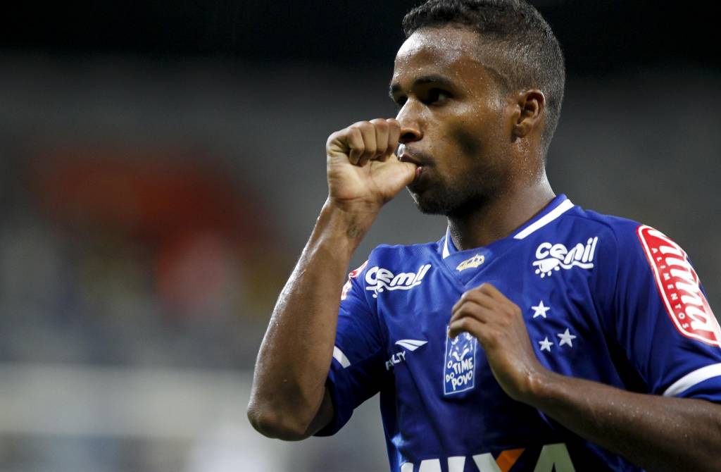 Elber: "Nenhum jogador quer ser o 12º. Quero estar entre os 11" (Washington Alves/Light Press)