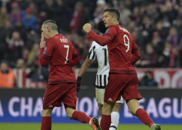 Lewandowski fez o primeiro do Bayern (Foto: Tobias Schwarz/AFP)