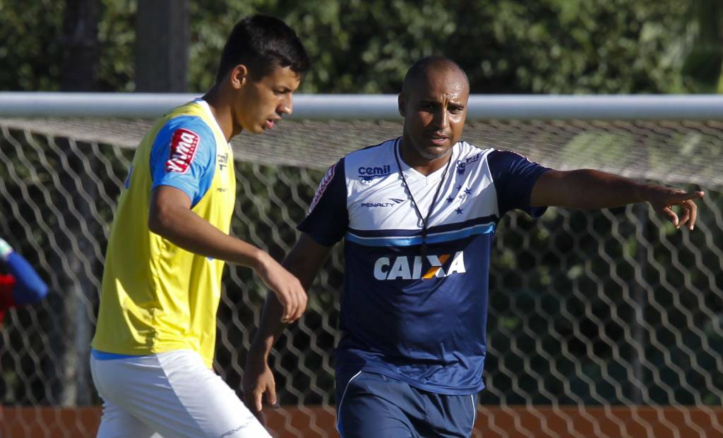 Treinador cruzeirense rasgou elogios ao jovem volante (Washington Alves/Light Press)
