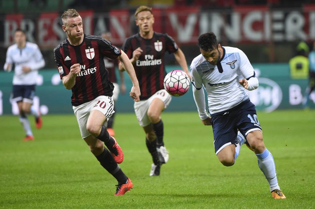 Milan e Lazio seguem irregulares no Italiano (Foto: Olivier Morin/AFP)