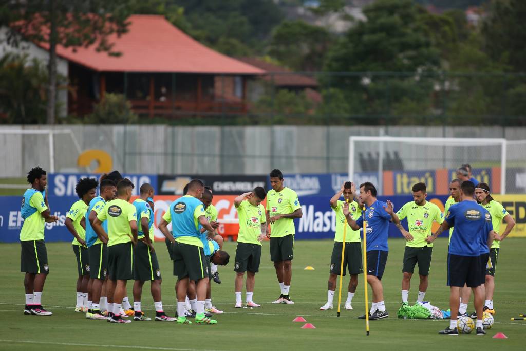 Técnico dará sequência ao time sem centroavante (foto: Lucas Figueiredo/Mowa Press)