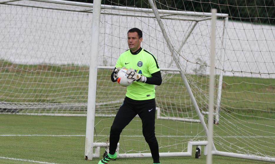 Wilson sentiu lesão na coxa e desfalca o time na última rodada (Divulgação/CFC)