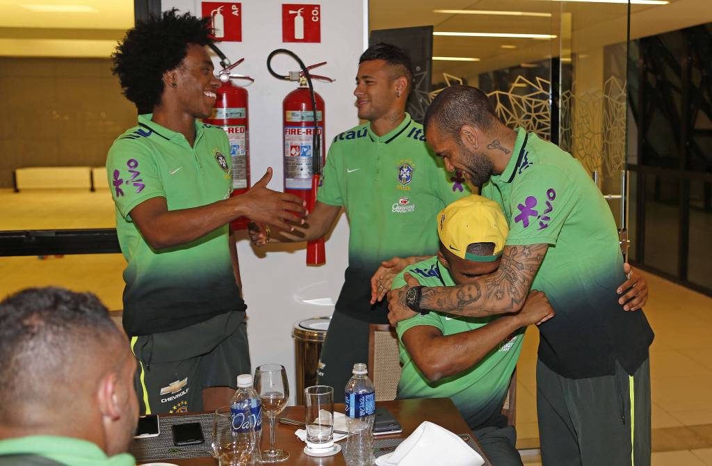Neymar terá o auxílio de Willian e Douglas Costa para ser o artilheiro da Seleção (foto: Rafael Ribeiro/CBF)