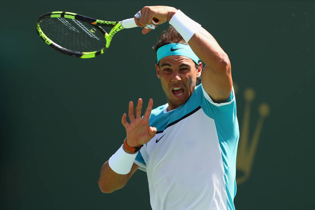 Nadal sofre com forte calor de Miami e abandona partida contra Dzuhmur (Foto: Julian Finney/ AFP)
