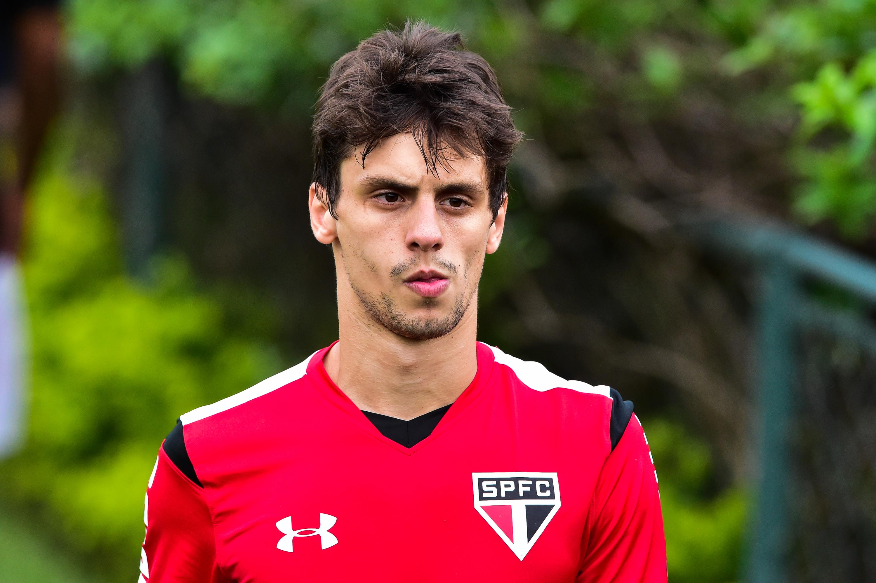 Versátil, R.Caio vê vantagem por vaga no time do Rio 2016 - Gazeta ...